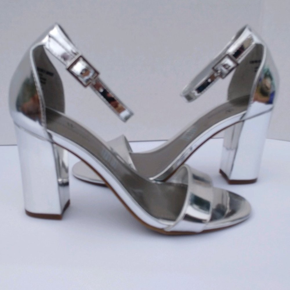 Worthington Silver High Heels Shiny Block Heel Sandals 5 , 5.5